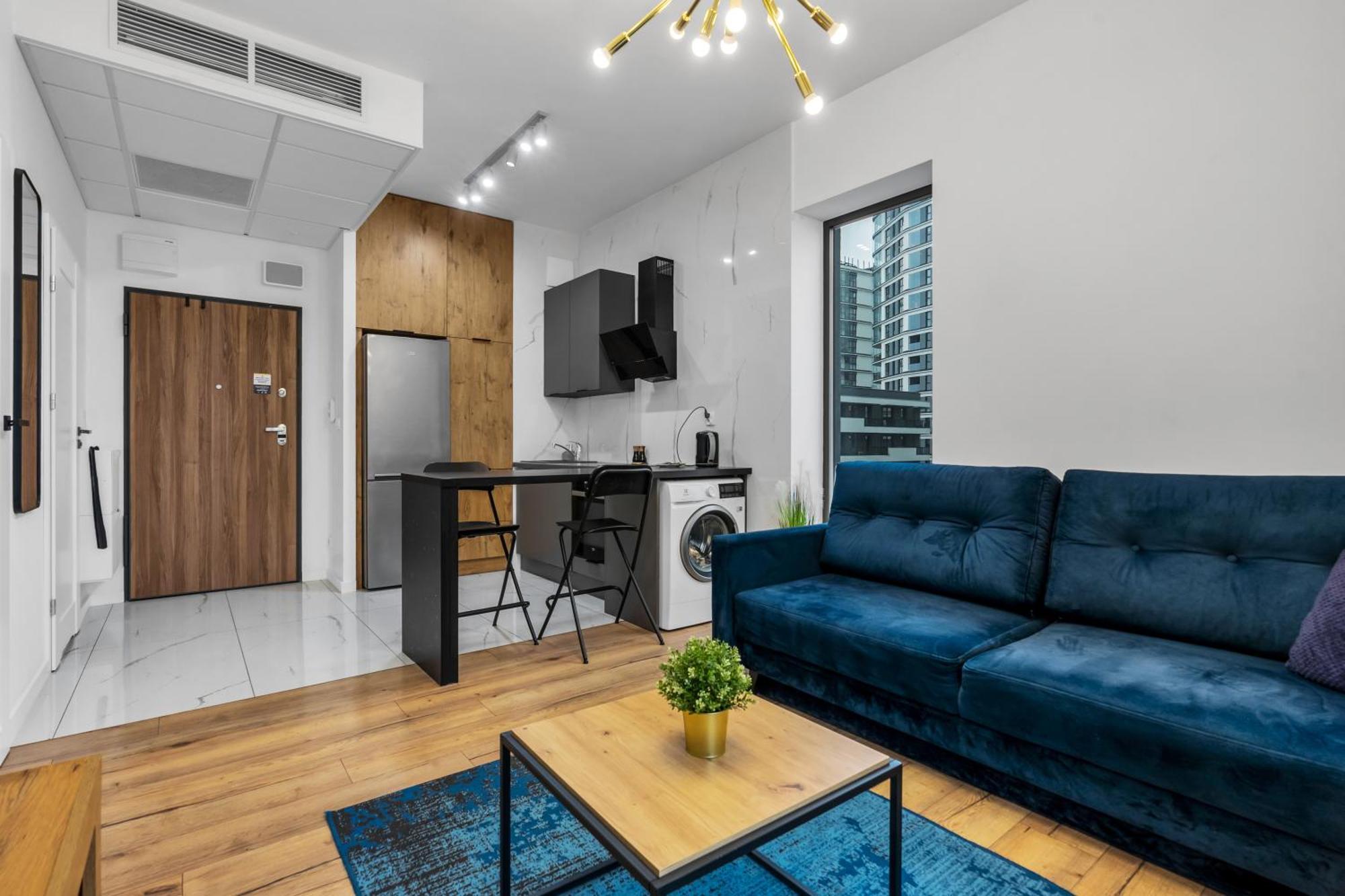 Apartament Business - Air Conditioning, 10th Floor, View, Balcony - By Rentujemy Warszawa
